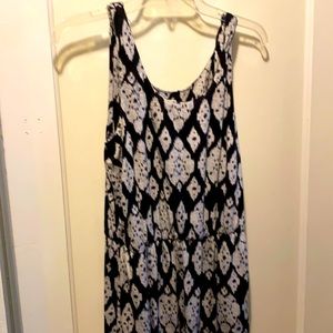 Sonoma stretchy dress with pockets!